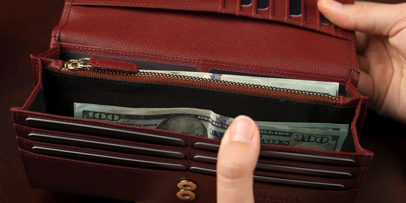 What Is an Accordion Wallet?