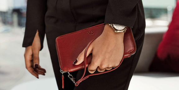 What Is a Wristlet Wallet?