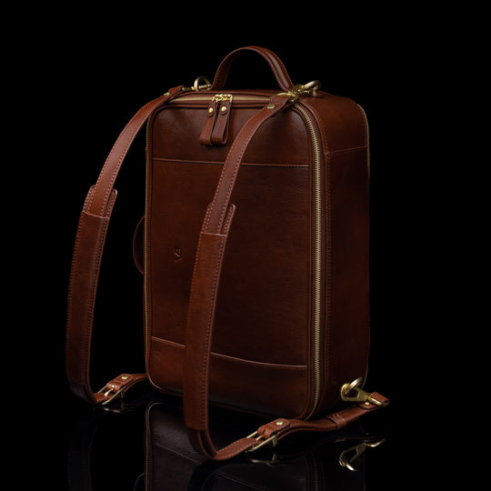 Von Baer 10x men's high-quality multifunctional leather laptop travel bag, converted into a backpack with adjustable straps.