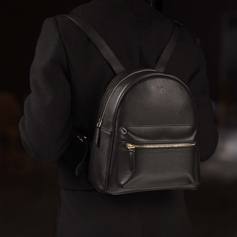 von baer bella small leather backpack black in the cafe