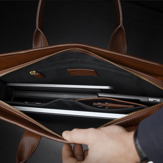 Men’s Von Baer Exquisite luxury full-grain leather laptop briefcase in brown, showcasing inner space.