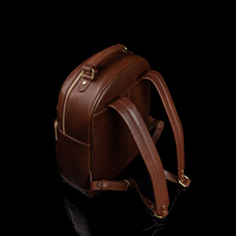 Von Baer Liberty women's leather backpack, upper view, showcasing the padded shoulder straps for added comfort.