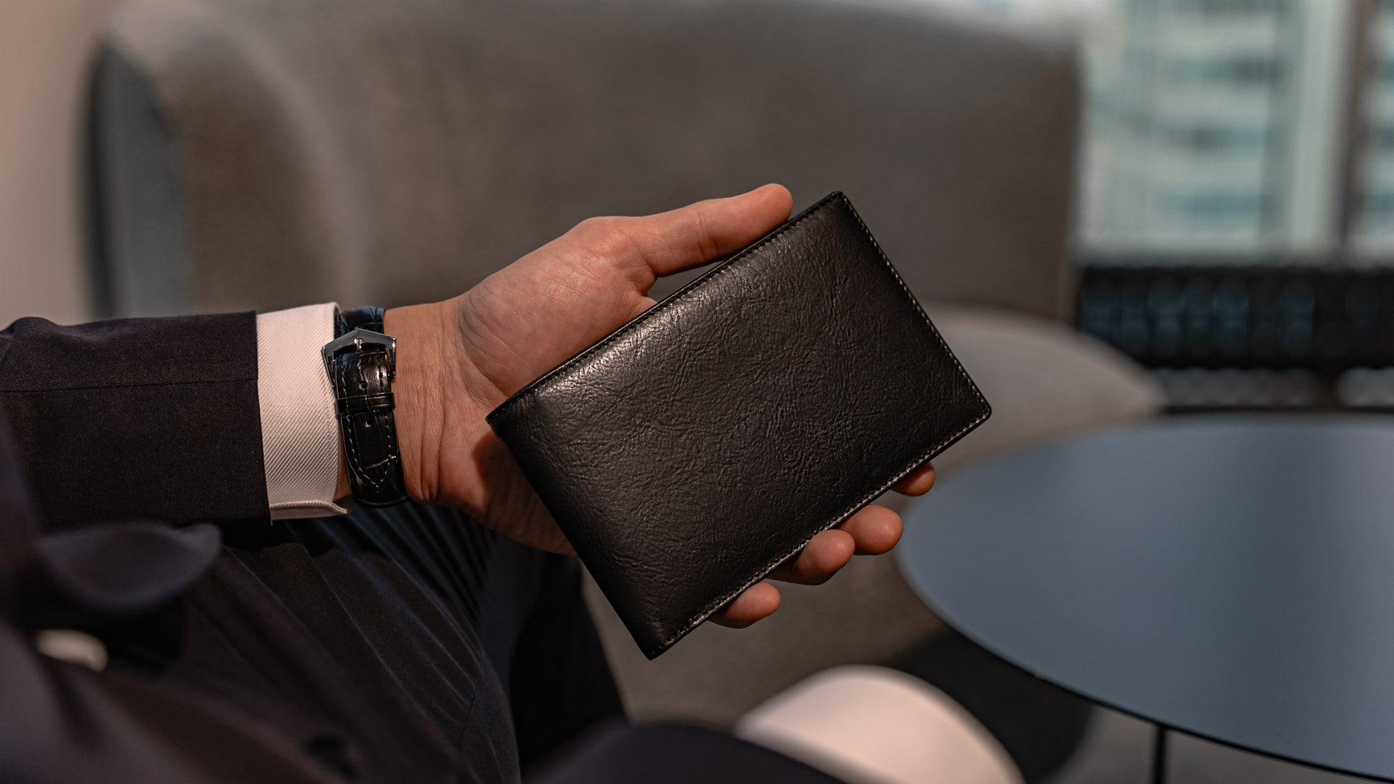 Von Baer Tallinn travel organizer luxury leather passport wallet, large wallet for men in black, slider