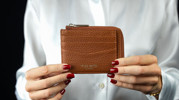 Essence Leather Card Case